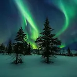 Arctic Luxury Northern Lights View Villa *