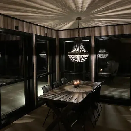 Arctic Luxury Northern Lights View فيلة *
