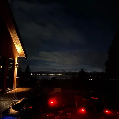 Arctic Luxury Northern Lights View فيلة