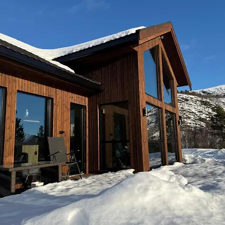 Arctic Luxury Northern Lights View ألتا